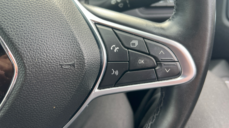 Renault Clio 1.0 TCe 100 Iconic 5dr Petrol Hatchback